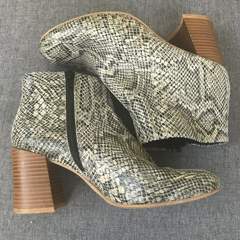Vagabond Kalye Snakeprint Ankle Boots Sz 7 / 37